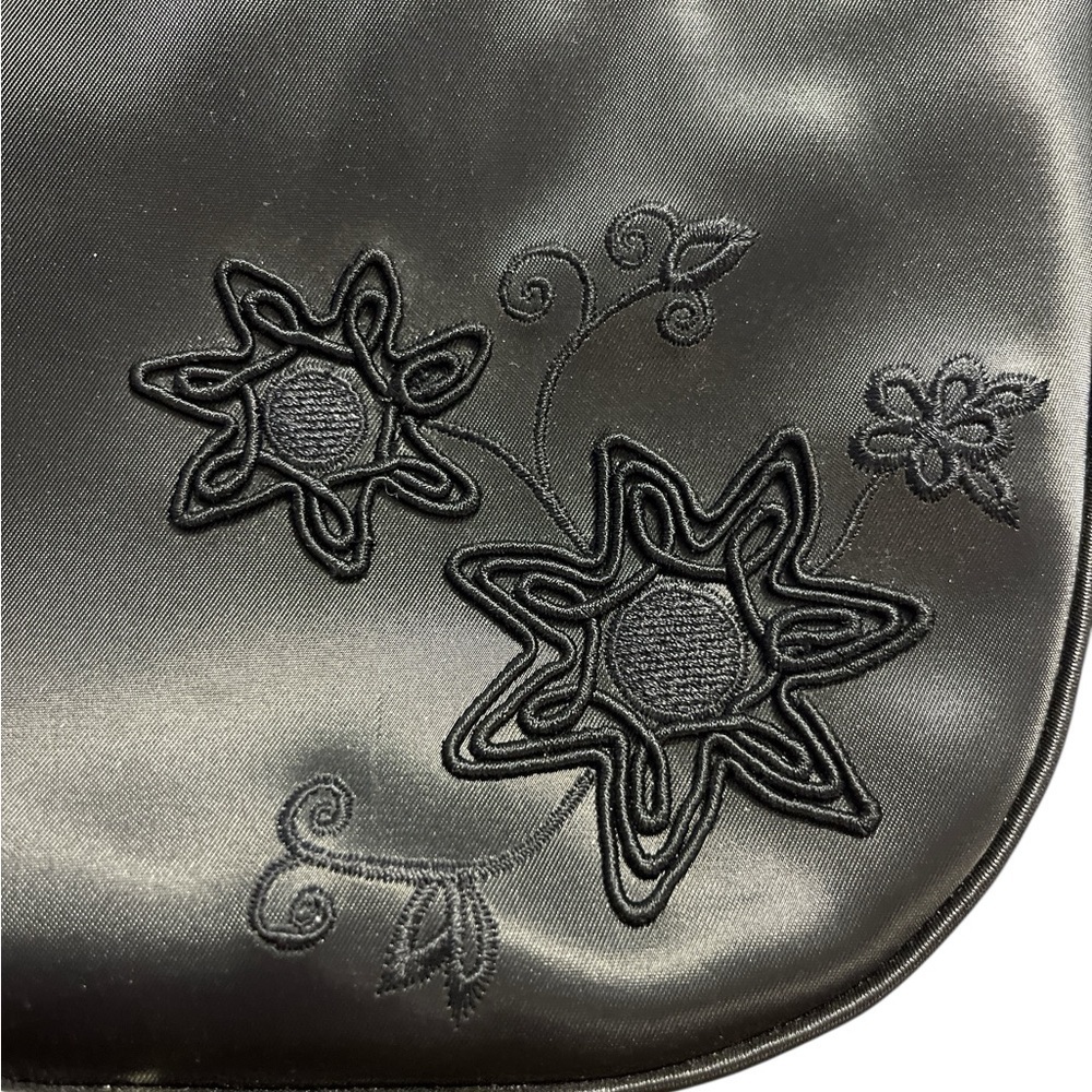 Elegant Pre Loved Black Embroidered Mini Women's Bag - Picture 4 of 6